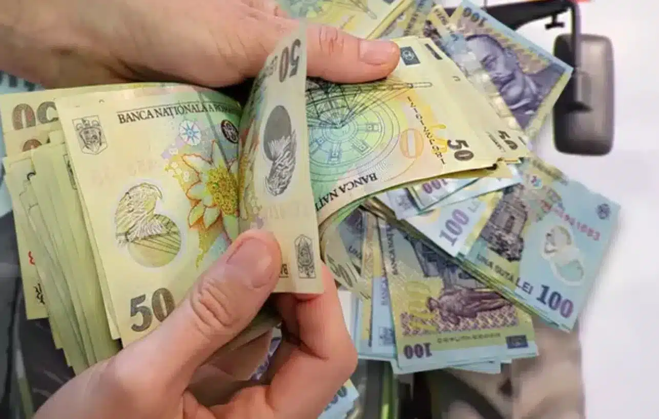 bani la salariu - Moldova Invest